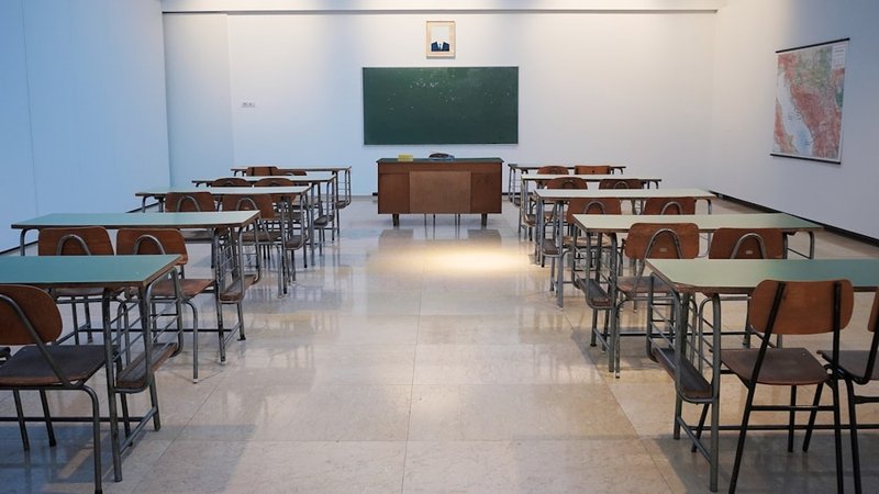Academias y Colegios