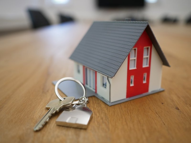 Inmobiliarias y Bienes Raíces